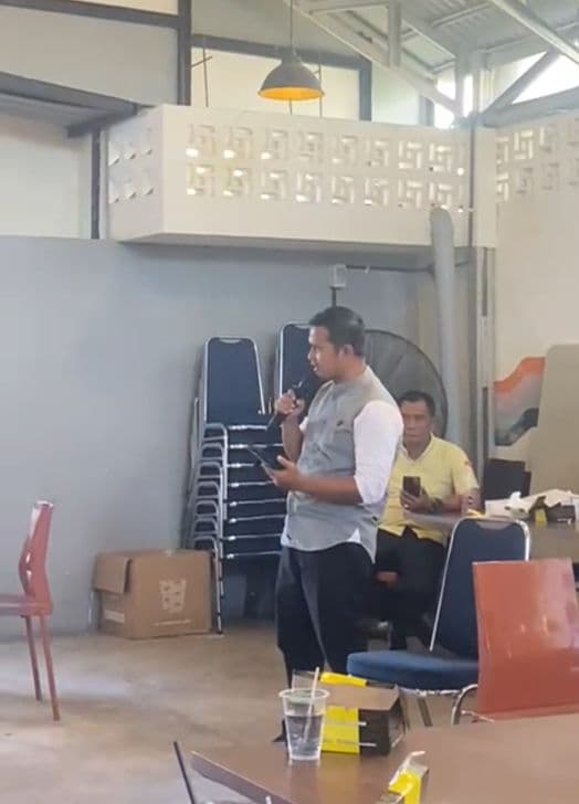 Agus Rama Wakili JMSI Kampar, Bacakan Puisi “Efisiensi yang Membutakan” di Lomba Baca Puisi JMSI Riau