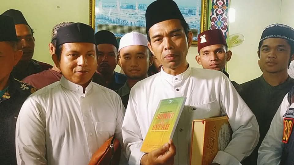 “UAS Tak Salah, Saya di Pihak UAS” – Helmi Candra Bela Ustaz Abdul Somad Terkait Polemik OTT Gubernur Riau