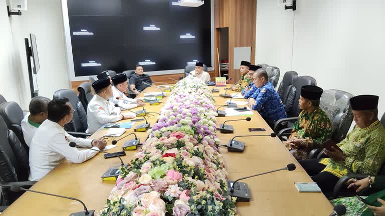 518 Nama Guru PDTA Hilang, Hearing Panas di DPRD Kampar: Anggaran Dipangkas, Data Dipertanyakan