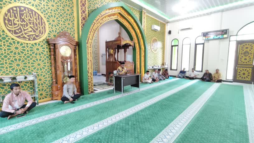 Tausiyah Kamis Pagi di Masjid Darul Ikhlas, Buya Ahmad Fadhli Ajak Jamaah Perkuat Ukhuwah dan Tebar Kebaikan
