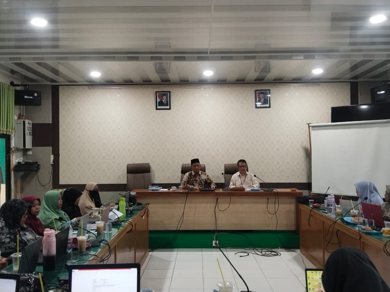 Kemenag Kampar Matangkan OMI 2026, Kasi Penmad Masnur Kumpulkan Tim Penyusun Soal: “Kampar Harus Jadi yang Terbaik”