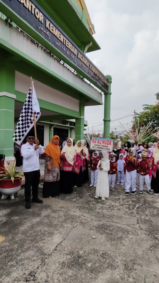 Semarak Hardiknas 2026, Ratusan Anak RA Meriahkan Karnaval Se-Kampar, Kasubbag TU Fadhli: RA Pondasi Iman dan Karakter Anak