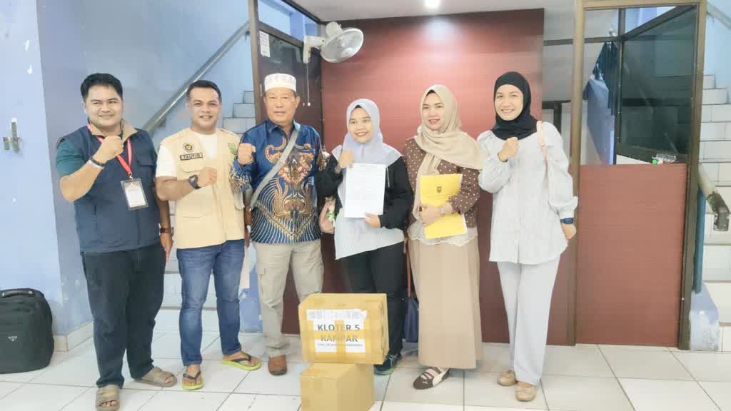Kakan Kemenag dan Kemenhaj Kampar Sambut Kepulangan Jamaah Haji Kampar Kloter 05 Malam ini di Debarkasi Batam