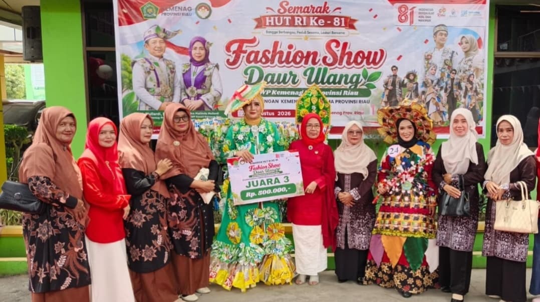 Bukan Sekadar Fashion, DWP Kemenag Kampar Sabet Juara 3 Lewat Kreativitas Daur Ulang